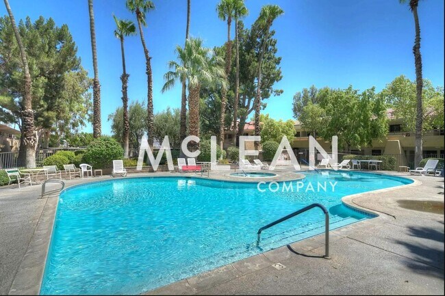 Building Photo - NEWLY REMODELED - One Bedroom Condo