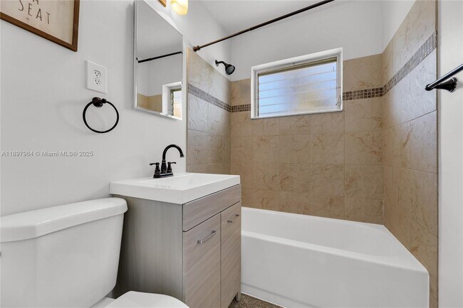 Building Photo - 2249 SW 34th Terrace