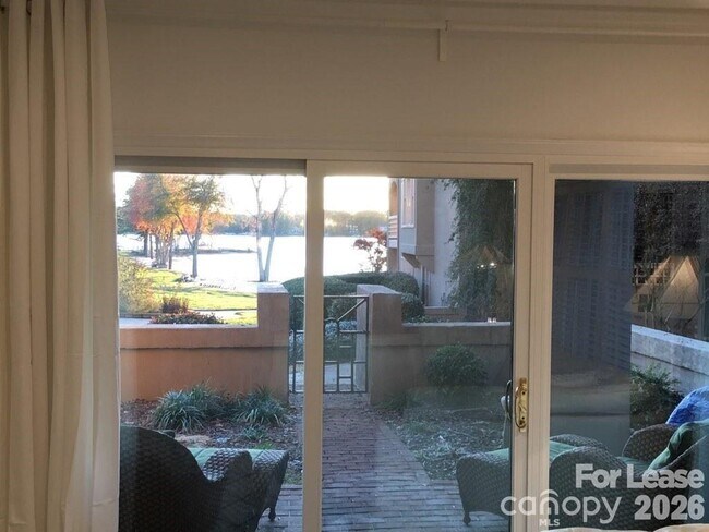 Building Photo - 646 Portside Dr