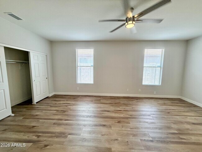 Building Photo - 6558 W Townley Ave