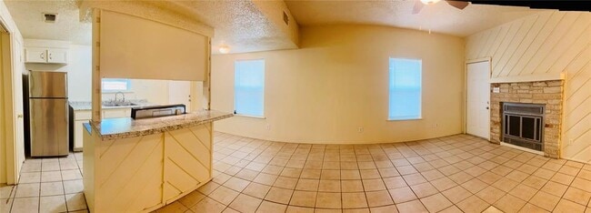 Building Photo - 1206 Tartan Ln