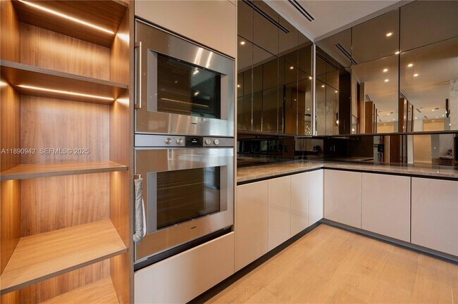 Building Photo - 11200 SW 60th Ave