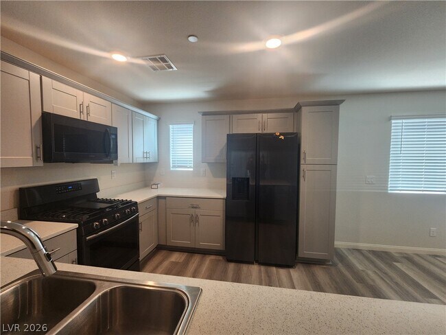 Building Photo - 3783 Enchanted Sky St