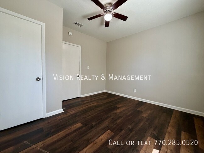 Building Photo - 3284 Stillwood Dr