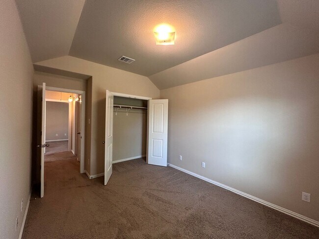 Building Photo - 2204 Tranquility Ln