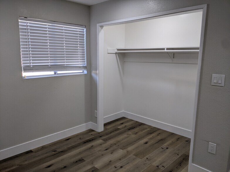 Bedroom - 3318 W 157th St