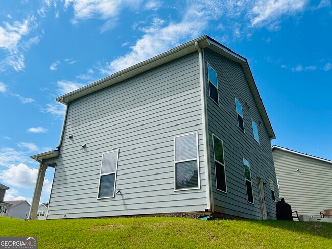 Building Photo - 143 Chapel Hl Pkwy