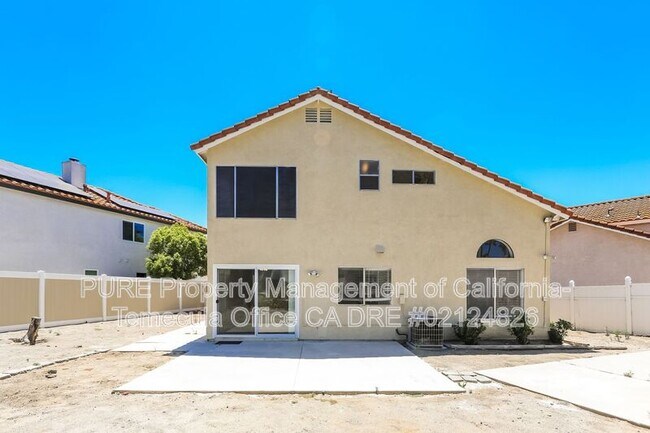 Building Photo - 39625 Almansa Ct