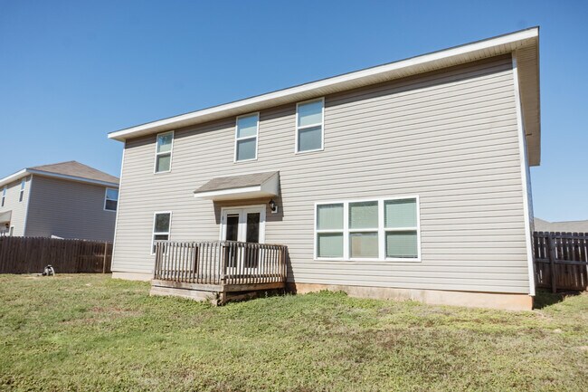 Building Photo - 4624 Plover Dr