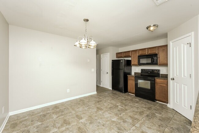 Building Photo - 8035 Logan Dr