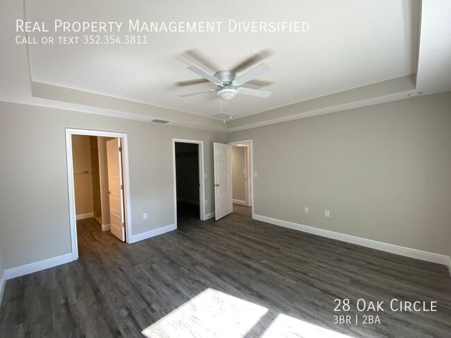 Building Photo - 28 Oak Cir