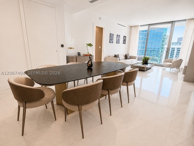 Building Photo - 300 Biscayne Blvd
