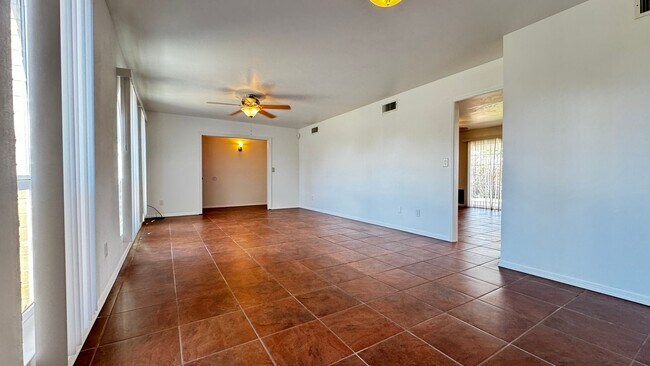 Building Photo - Eastside (Broadway/Harrison) 3 bedroom, 2 bath home, 2 car garage with workshop/storage, a/c and ...