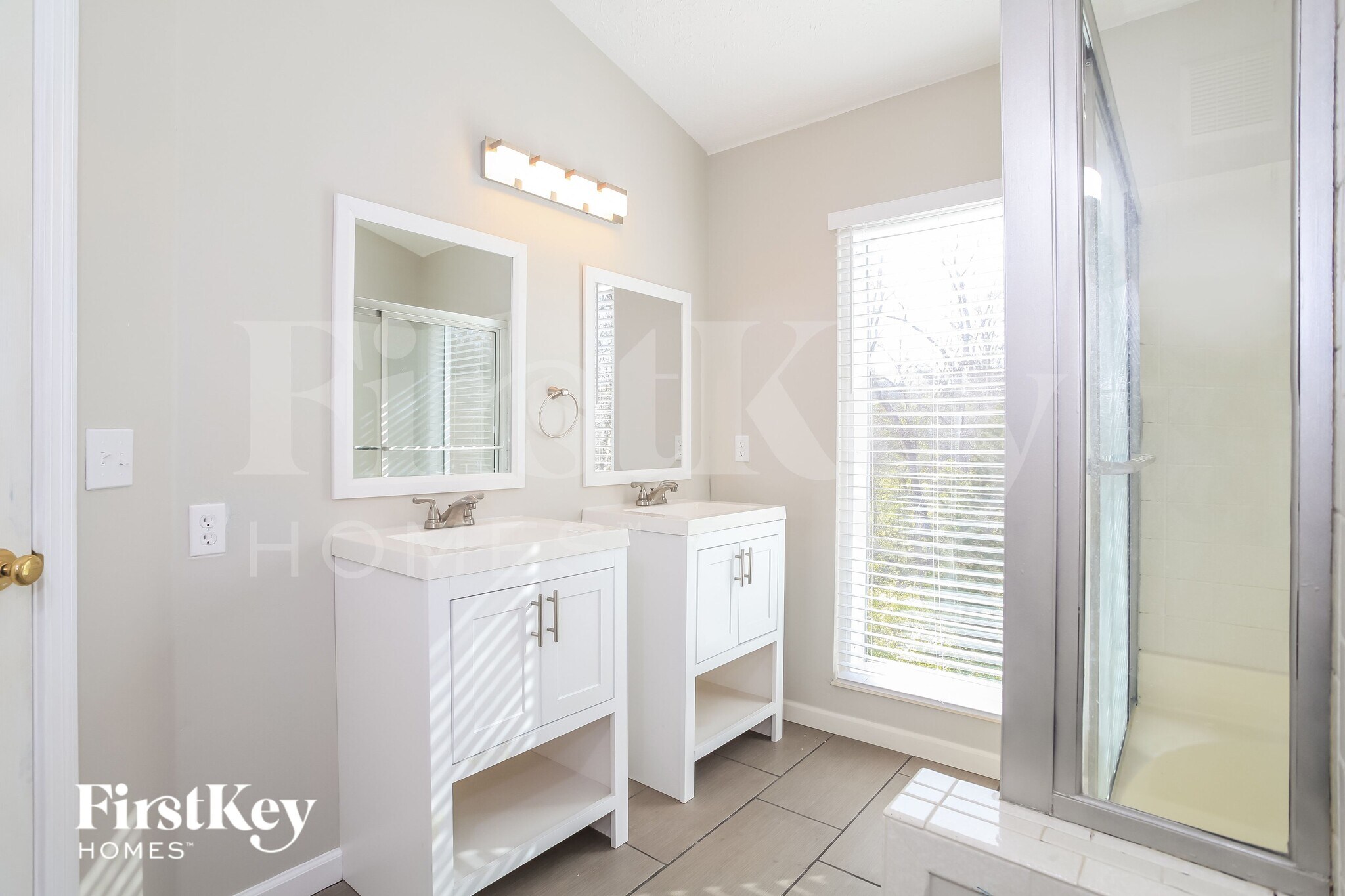 Building Photo - 3072 Hoock Ct