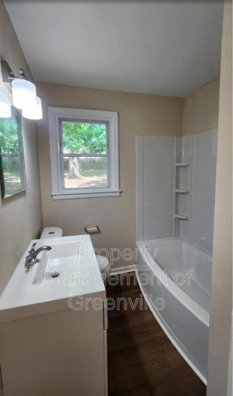 Building Photo - 230 W Dorchester Blvd