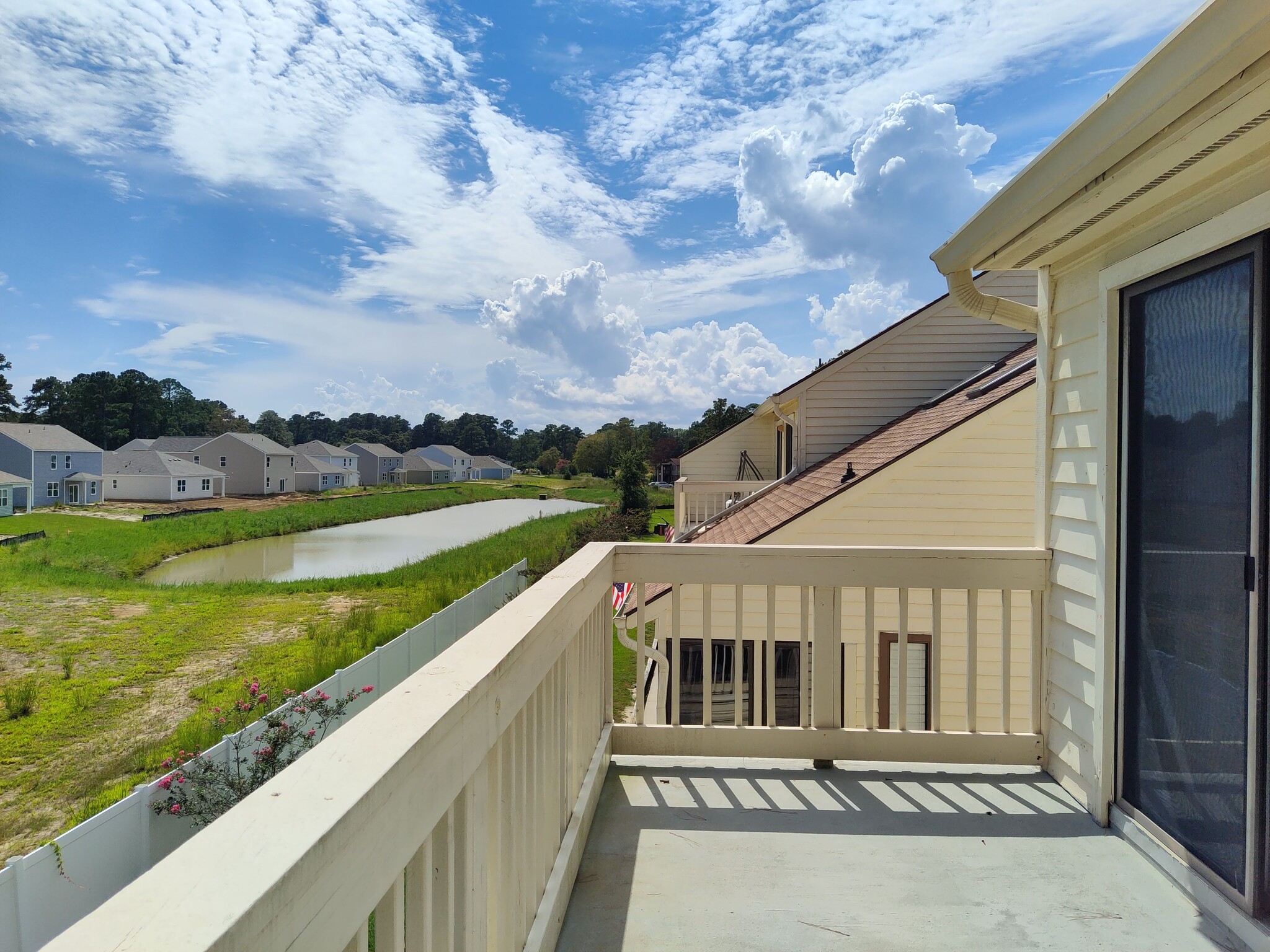 Building Photo - 510 Fairwood Lakes Dr