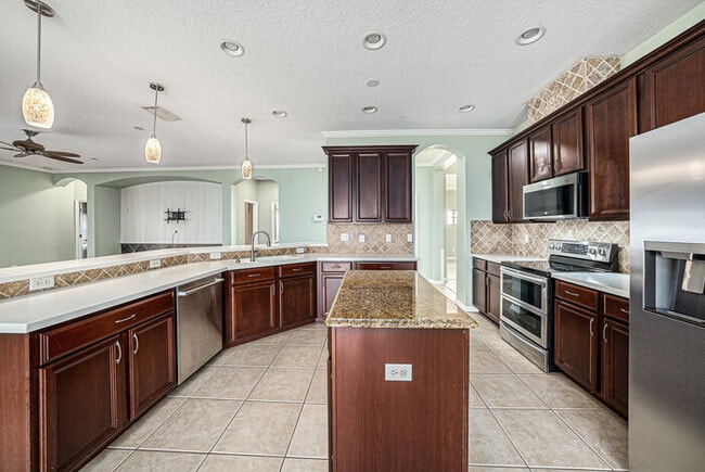 Building Photo - 1843 Mira Lago Cir