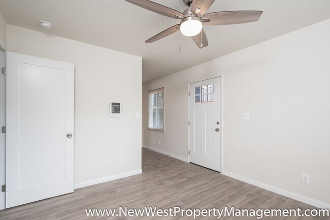 Building Photo - Upgraded Sherman Heights 1 Bedroom, Available Now!