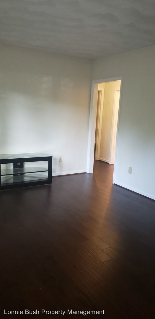 Building Photo - 3 br, 1 bath House - 6930 Riddick St