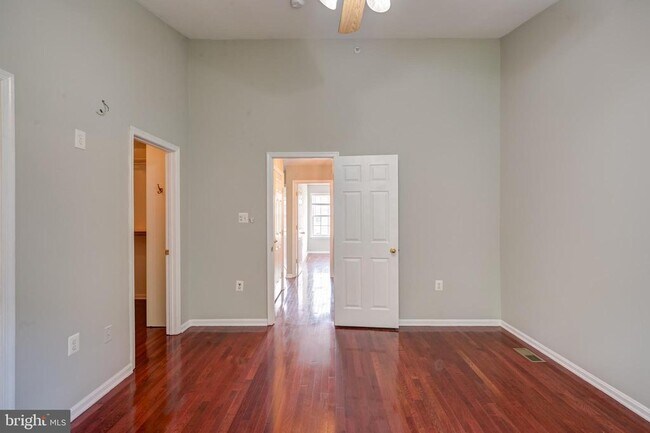 Building Photo - 4611 Kings Mill Way