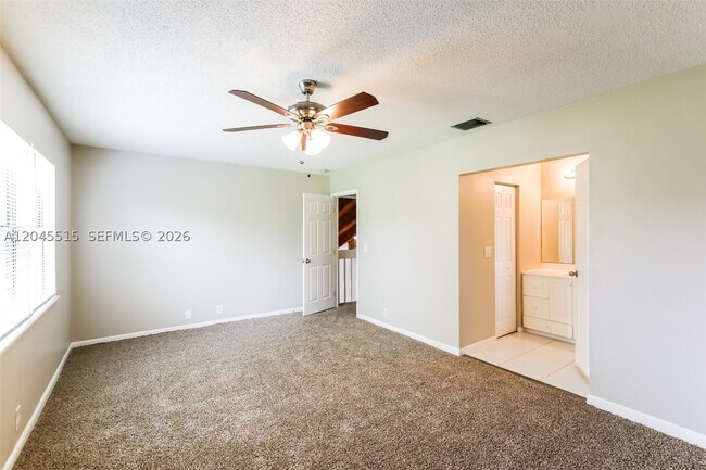 Building Photo - 1430 W Sandpiper Cir