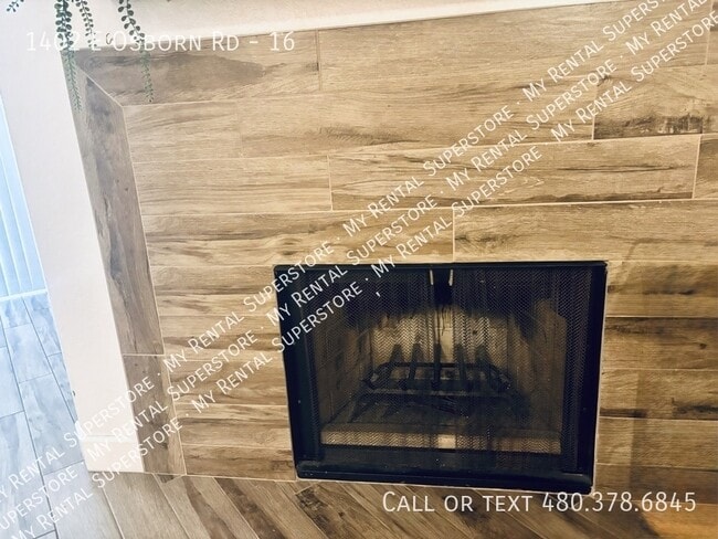 Building Photo - 1402 E Osborn Rd