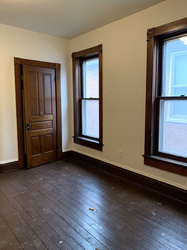 Building Photo - 2-story duplex | 4 bedrooms and 2 full bathrooms