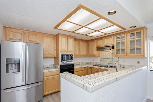 Building Photo - 432 Portofino Dr