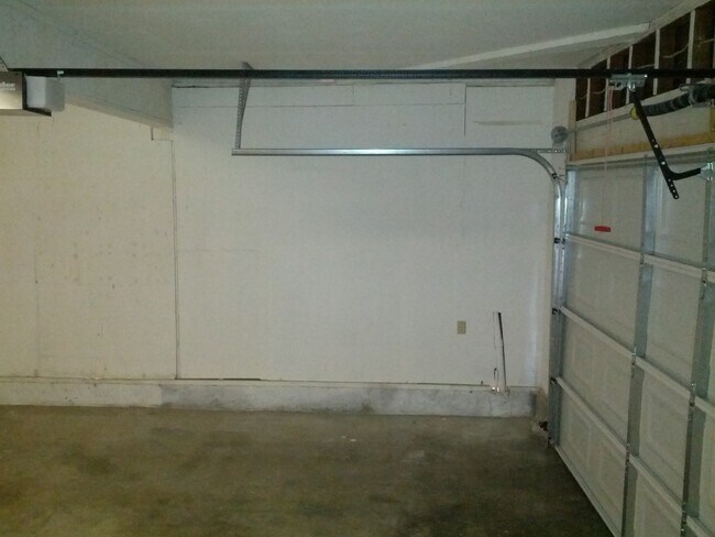 Building Photo - 236 Toledo Ct