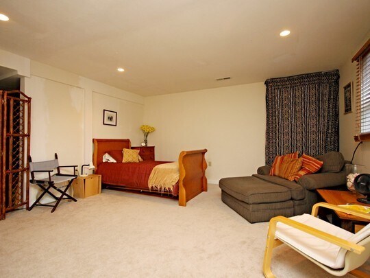 Building Photo - Fifeville/Downtown Home Just Minutes From UVA Medical Center