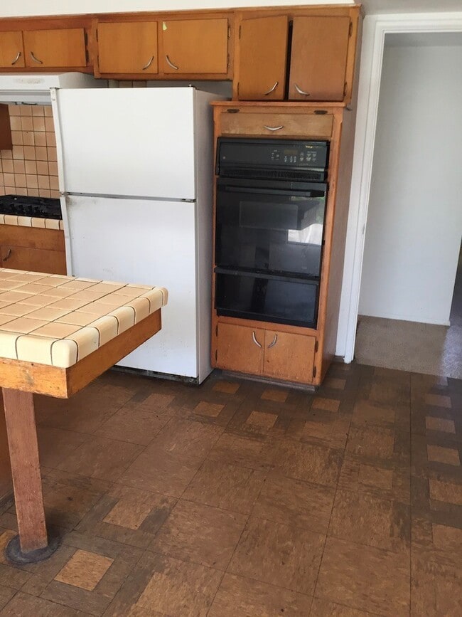 Building Photo - 6835 Trigo Rd