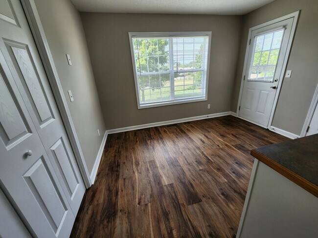 Building Photo - 4048 New Grange Cir