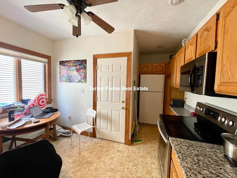 Building Photo - 290 Boston Ave