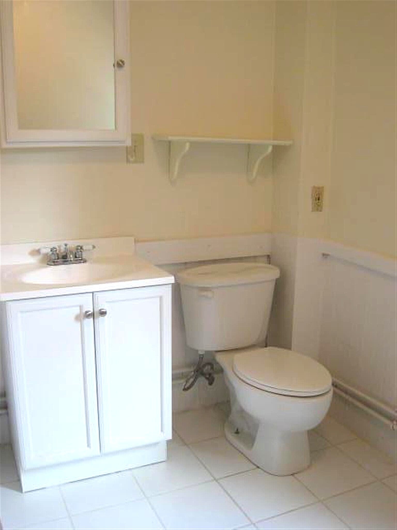 Building Photo - 37 Chester St