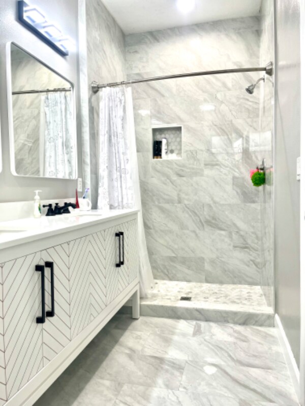 Building Photo - 6408 Sleepy Hollow Dr