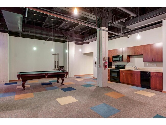 Building Photo - 404 N Washington Ave