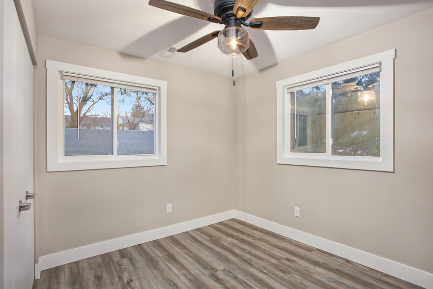 Building Photo - 174 S Fremont St NE