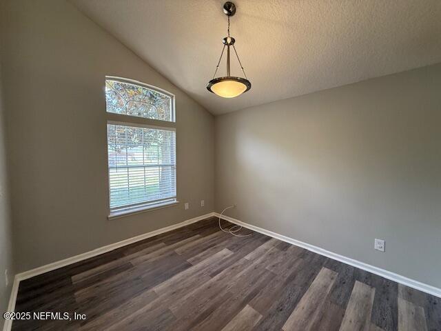 Building Photo - 830 LILAC S Loop