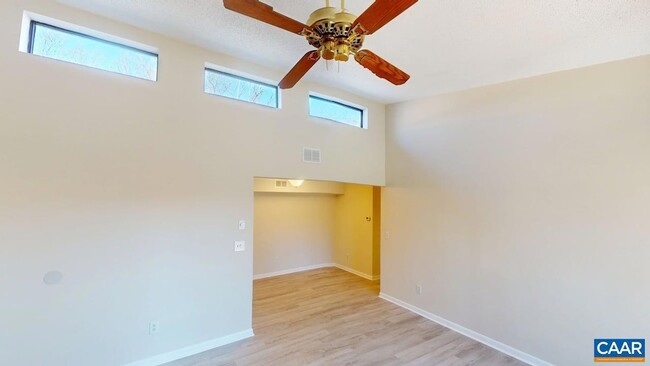 Building Photo - 111 Turtle Creek Rd
