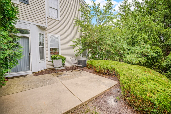 Building Photo - 4914 Montauk Dr