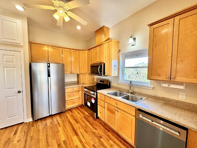 Building Photo - Bid-a-Wee Beach Gulf View -Long Term Rental!