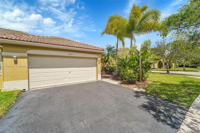 Building Photo - 1552 Zenith Way