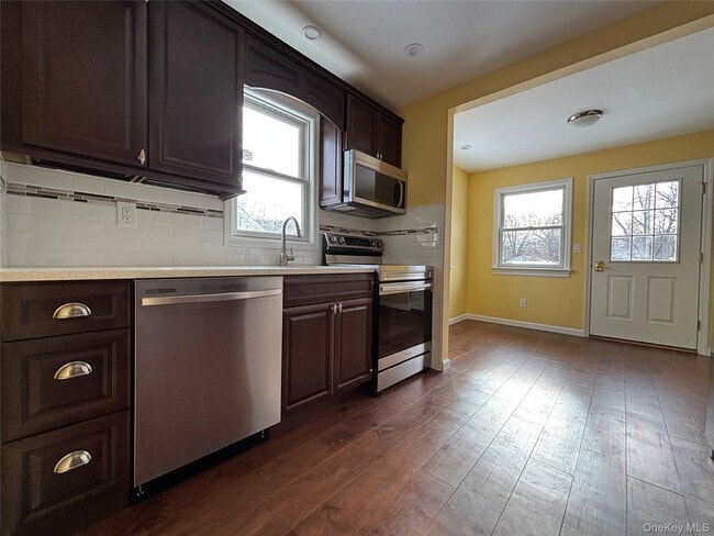 Building Photo - 45 Waterstone Rd