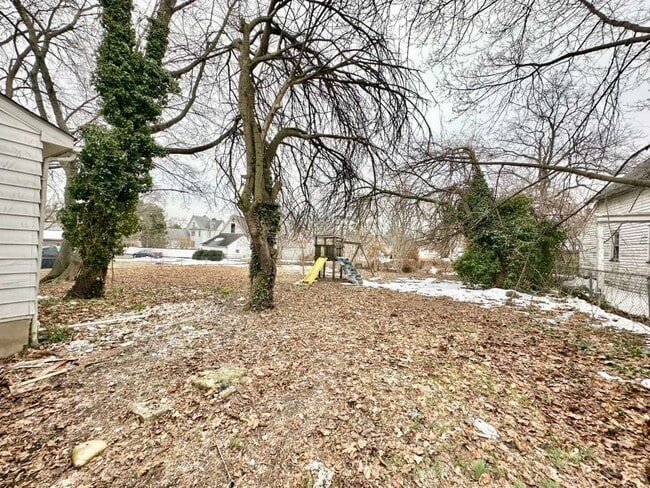 Building Photo - 275 S Broad St