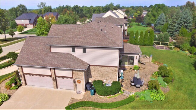 Building Photo - 6768 Merrick Dr