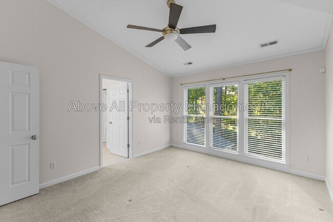 Building Photo - 1202 Belhaven Rd