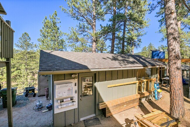 Building Photo - 4684 S Pine Rd