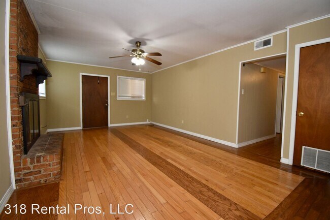 Building Photo - 3 br, 2 bath House - 400 W. Tennessee Ave.