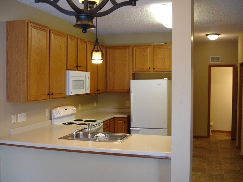 Building Photo - 633 Kingfisher Ln