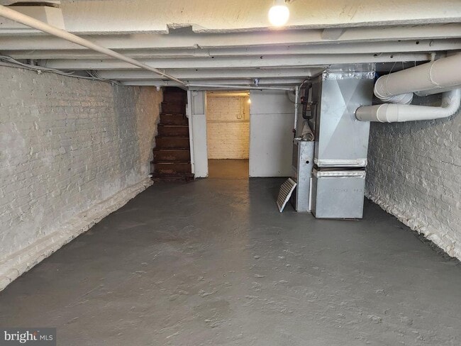 Building Photo - 308 S Bouldin St